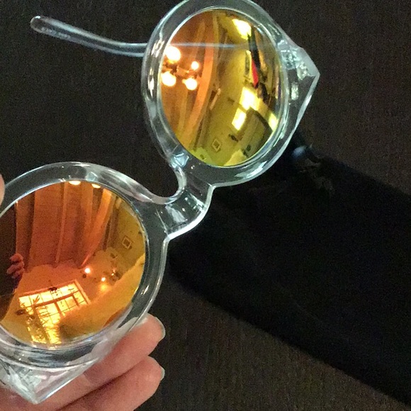 LAsT 1 ! SALE NEW! QUAY RARE Sunday Girl Sunnies - Picture 6 of 8